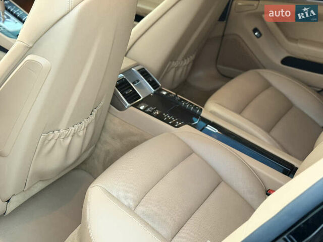 Черный Порше Панамера, объемом двигателя 3.6 л и пробегом 186 тыс. км за 31999 $, фото 22 на Automoto.ua