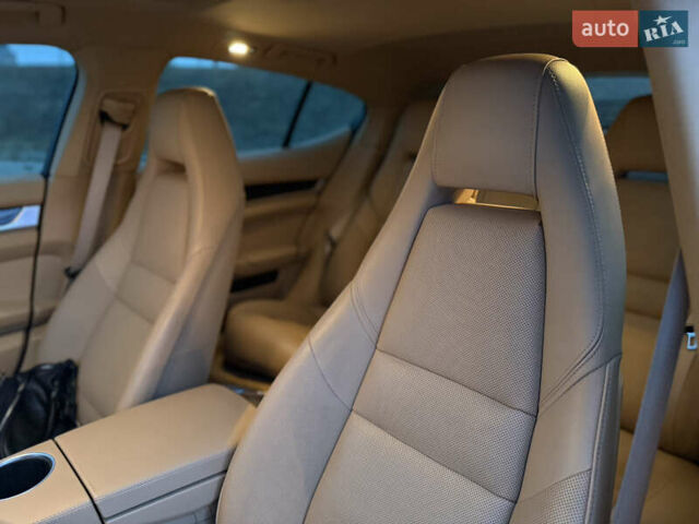 Черный Порше Панамера, объемом двигателя 3.6 л и пробегом 186 тыс. км за 31999 $, фото 37 на Automoto.ua