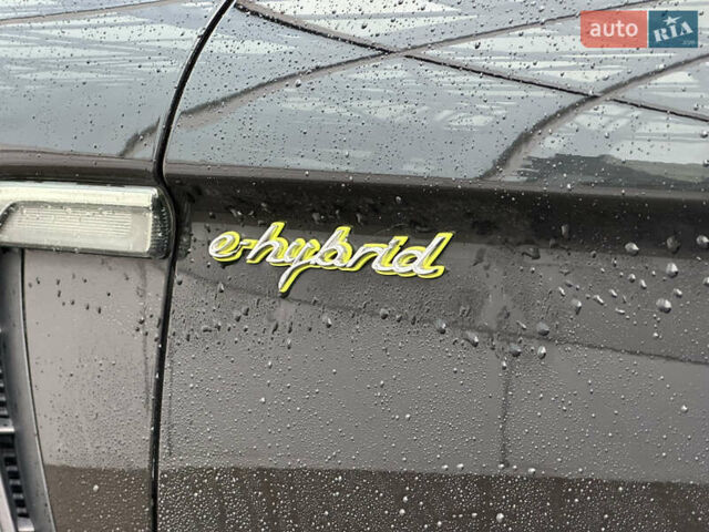 Чорний Порше Panamera, об'ємом двигуна 3 л та пробігом 181 тис. км за 39890 $, фото 22 на Automoto.ua