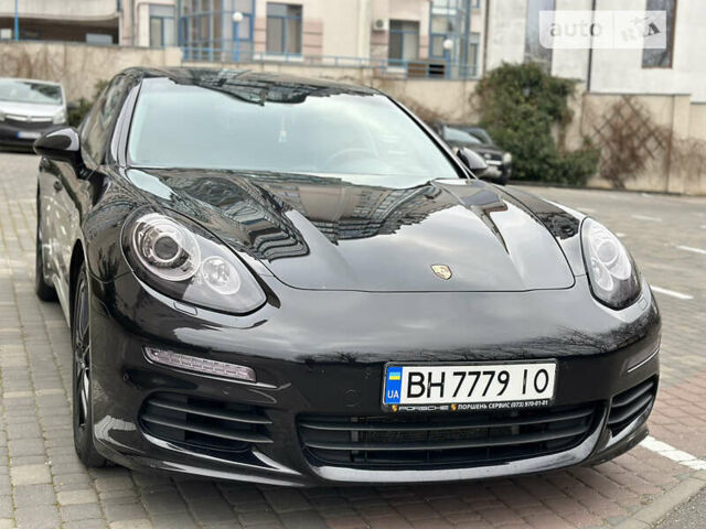 Чорний Порше Panamera, об'ємом двигуна 3 л та пробігом 261 тис. км за 34800 $, фото 1 на Automoto.ua