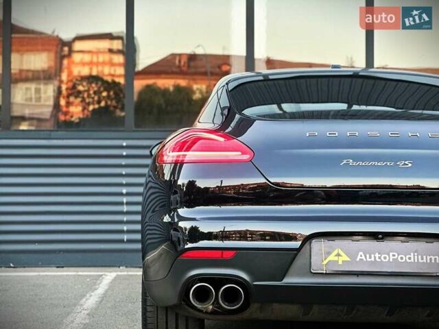 Чорний Порше Panamera, об'ємом двигуна 3 л та пробігом 101 тис. км за 28500 $, фото 13 на Automoto.ua
