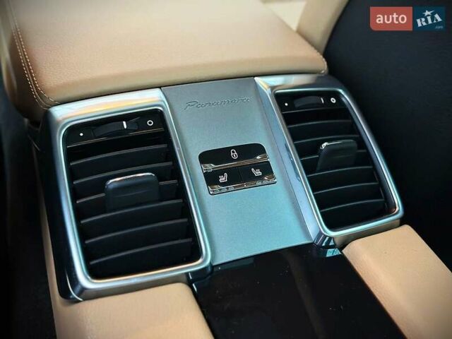 Черный Порше Панамера, объемом двигателя 3 л и пробегом 101 тыс. км за 25000 $, фото 28 на Automoto.ua