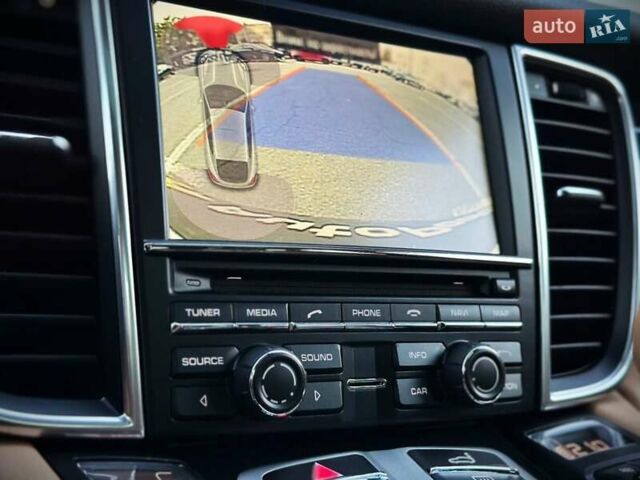 Чорний Порше Panamera, об'ємом двигуна 3 л та пробігом 101 тис. км за 28500 $, фото 29 на Automoto.ua