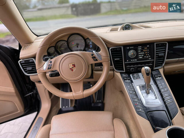 Чорний Порше Panamera, об'ємом двигуна 3 л та пробігом 144 тис. км за 25999 $, фото 21 на Automoto.ua