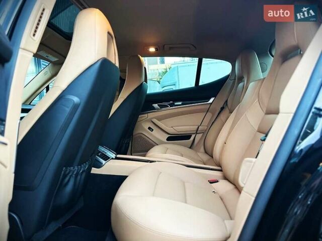 Чорний Порше Panamera, об'ємом двигуна 3 л та пробігом 101 тис. км за 28500 $, фото 23 на Automoto.ua