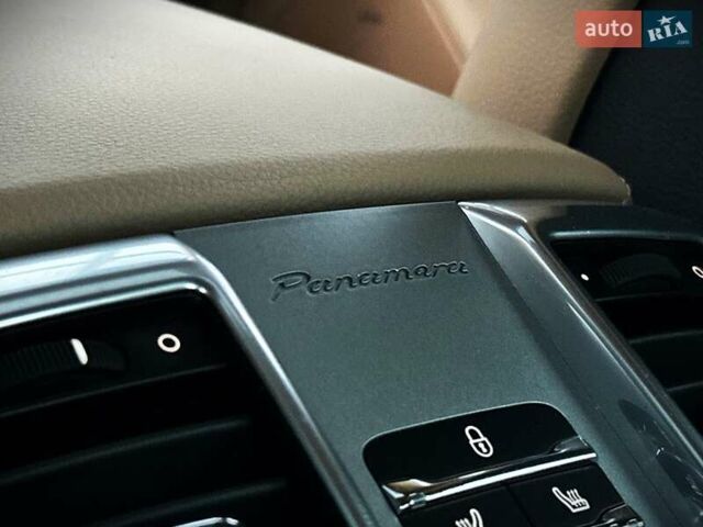 Чорний Порше Panamera, об'ємом двигуна 3 л та пробігом 101 тис. км за 28500 $, фото 26 на Automoto.ua