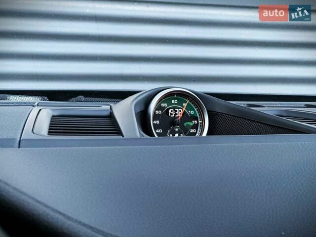 Чорний Порше Panamera, об'ємом двигуна 3 л та пробігом 101 тис. км за 28500 $, фото 30 на Automoto.ua