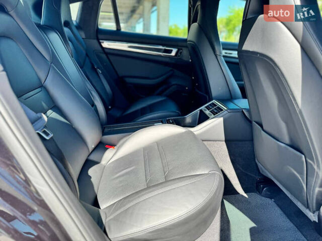 Черный Порше Панамера, объемом двигателя 3.67 л и пробегом 43 тыс. км за 64999 $, фото 11 на Automoto.ua