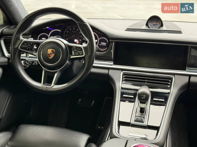 Черный Порше Панамера, объемом двигателя 2.89 л и пробегом 133 тыс. км за 51900 $, фото 14 на Automoto.ua