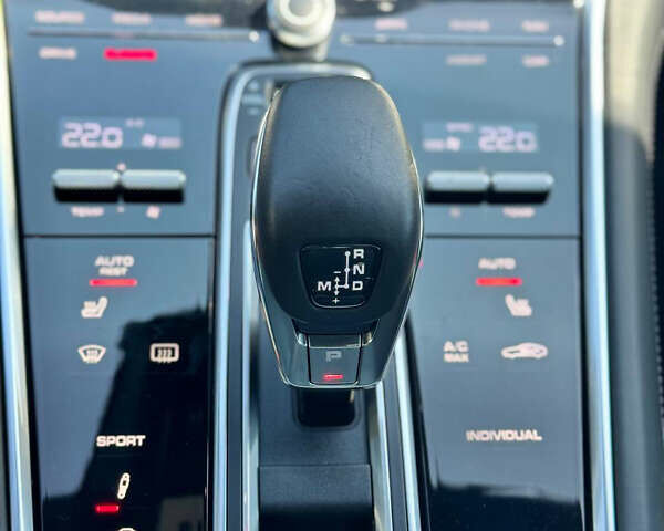 Черный Порше Панамера, объемом двигателя 3.67 л и пробегом 43 тыс. км за 64999 $, фото 17 на Automoto.ua