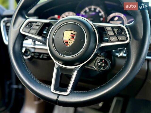 Черный Порше Панамера, объемом двигателя 2.89 л и пробегом 107 тыс. км за 58900 $, фото 40 на Automoto.ua