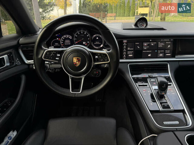 Порше Panamera 2017 у Києві на Automoto.ua Чорний Порше Panamera, об'ємом двигуна 2.89 л та пробігом 105 тис. км за 60000 $, фото 10 на Automoto.ua