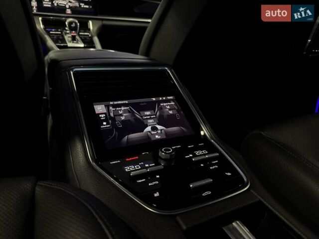 Черный Порше Панамера, объемом двигателя 3 л и пробегом 109 тыс. км за 53000 $, фото 31 на Automoto.ua