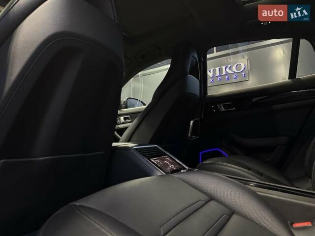 Черный Порше Панамера, объемом двигателя 3 л и пробегом 109 тыс. км за 53000 $, фото 27 на Automoto.ua