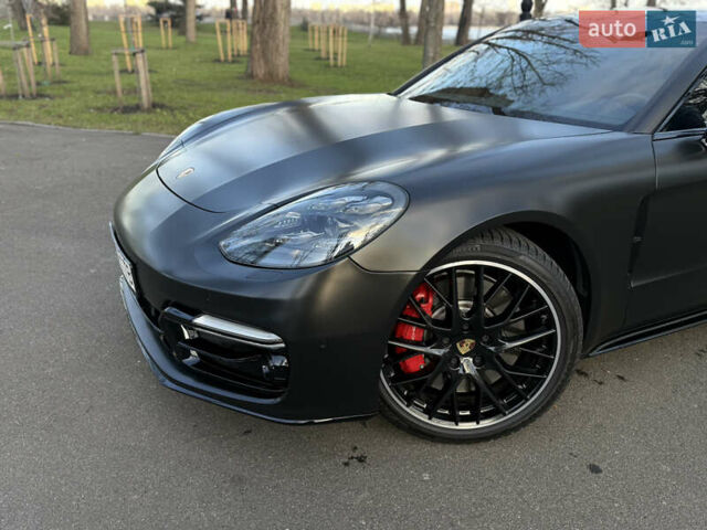 Черный Порше Панамера, объемом двигателя 4 л и пробегом 87 тыс. км за 70000 $, фото 1 на Automoto.ua