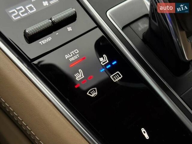 Чорний Порше Panamera, об'ємом двигуна 2.89 л та пробігом 85 тис. км за 77999 $, фото 82 на Automoto.ua