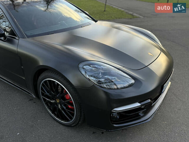 Черный Порше Панамера, объемом двигателя 4 л и пробегом 87 тыс. км за 70000 $, фото 5 на Automoto.ua