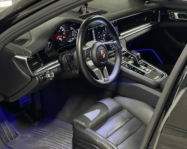 Чорний Порше Panamera, об'ємом двигуна 3 л та пробігом 55 тис. км за 71500 $, фото 14 на Automoto.ua