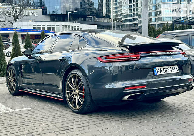 Чорний Порше Panamera, об'ємом двигуна 3 л та пробігом 100 тис. км за 57000 $, фото 18 на Automoto.ua