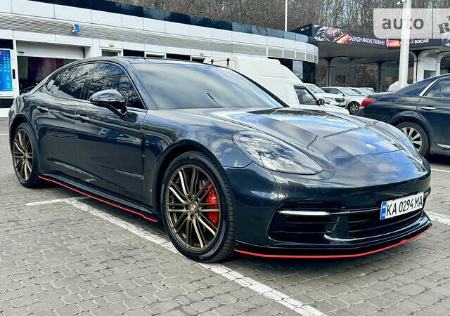 Чорний Порше Panamera, об'ємом двигуна 3 л та пробігом 100 тис. км за 57000 $, фото 10 на Automoto.ua