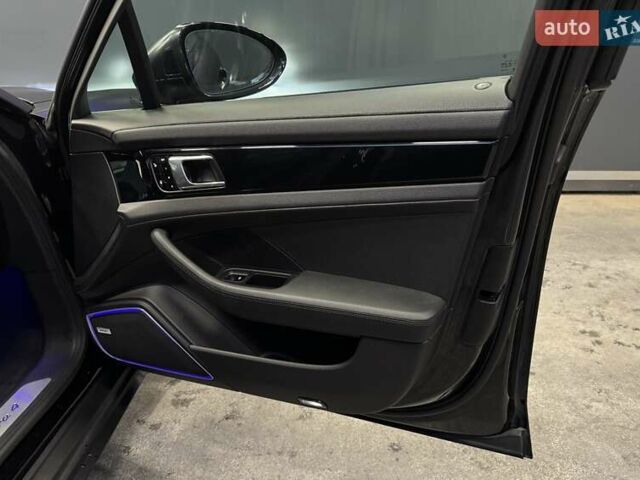 Черный Порше Панамера, объемом двигателя 3 л и пробегом 109 тыс. км за 53000 $, фото 39 на Automoto.ua