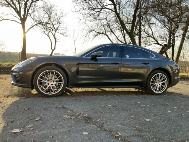 Черный Порше Панамера, объемом двигателя 2.9 л и пробегом 82 тыс. км за 58700 $, фото 1 на Automoto.ua