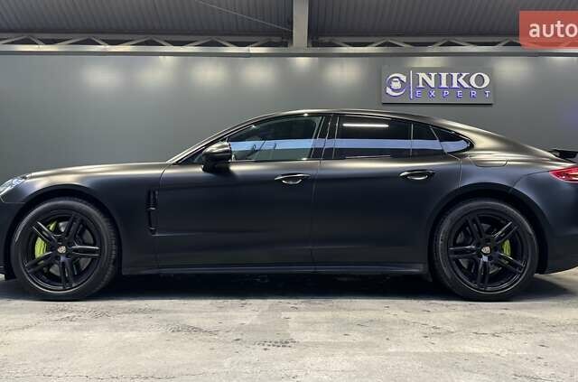 Черный Порше Панамера, объемом двигателя 3 л и пробегом 109 тыс. км за 53000 $, фото 4 на Automoto.ua
