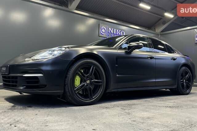 Черный Порше Панамера, объемом двигателя 3 л и пробегом 109 тыс. км за 53000 $, фото 3 на Automoto.ua