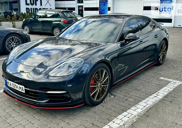 Чорний Порше Panamera, об'ємом двигуна 3 л та пробігом 100 тис. км за 57000 $, фото 5 на Automoto.ua