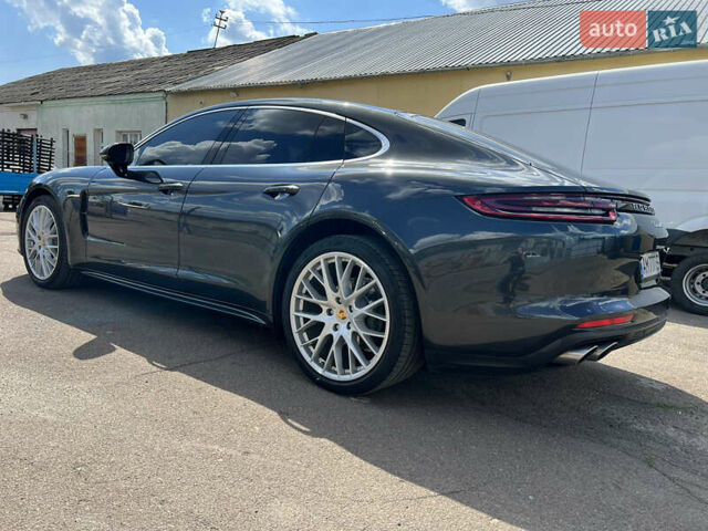 Черный Порше Панамера, объемом двигателя 2.89 л и пробегом 75 тыс. км за 63000 $, фото 5 на Automoto.ua