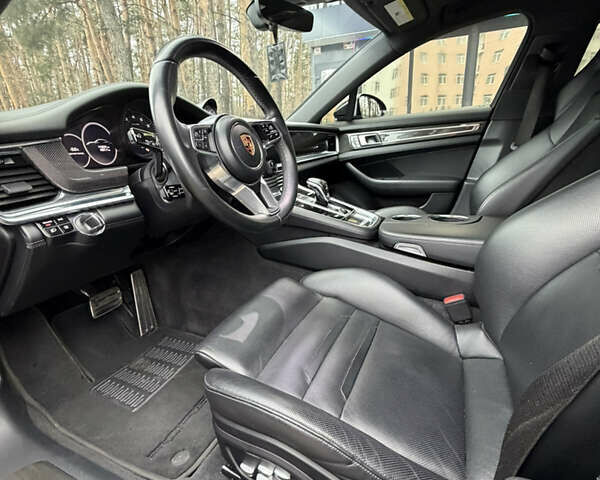 Чорний Порше Panamera, об'ємом двигуна 2.89 л та пробігом 114 тис. км за 63500 $, фото 8 на Automoto.ua