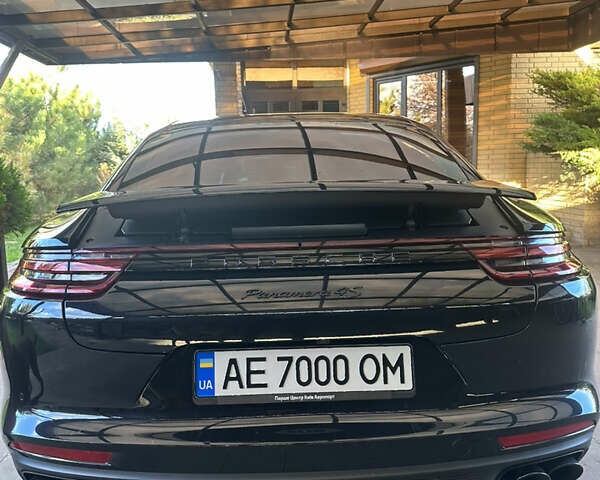 Порше Панамера 2018 в Днепре (Днепропетровске) на Automoto.ua Черный Порше Панамера, объемом двигателя 2.9 л и пробегом 90 тыс. км за 72000 $, фото 5 на Automoto.ua