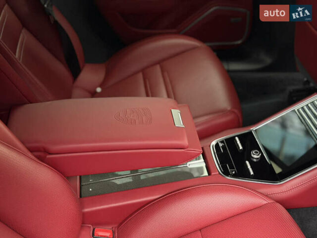 Черный Порше Панамера, объемом двигателя 2.89 л и пробегом 123 тыс. км за 67990 $, фото 27 на Automoto.ua