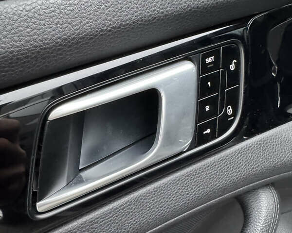 Черный Порше Панамера, объемом двигателя 2.9 л и пробегом 178 тыс. км за 49000 $, фото 13 на Automoto.ua