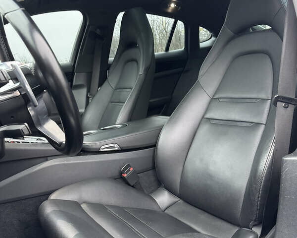 Черный Порше Панамера, объемом двигателя 2.9 л и пробегом 178 тыс. км за 49000 $, фото 17 на Automoto.ua