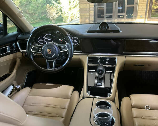 Порше Панамера 2018 в Днепре (Днепропетровске) на Automoto.ua Черный Порше Панамера, объемом двигателя 2.9 л и пробегом 90 тыс. км за 72000 $, фото 7 на Automoto.ua