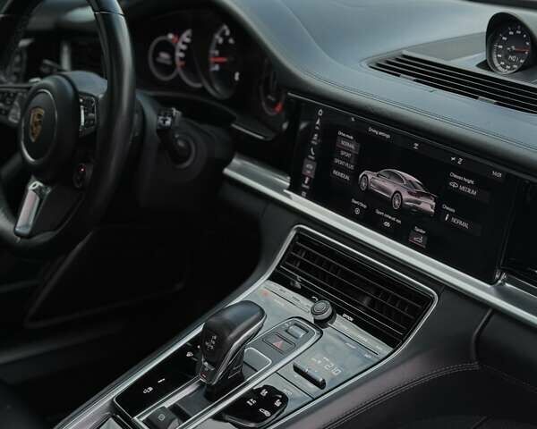 Черный Порше Панамера, объемом двигателя 4 л и пробегом 90 тыс. км за 60000 $, фото 3 на Automoto.ua