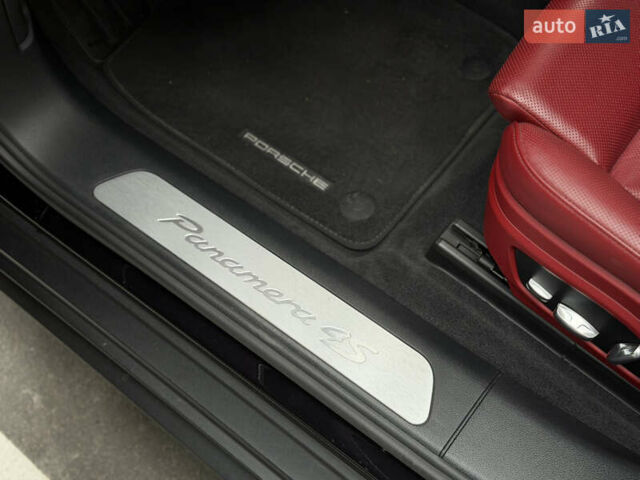 Черный Порше Панамера, объемом двигателя 2.89 л и пробегом 123 тыс. км за 67990 $, фото 26 на Automoto.ua