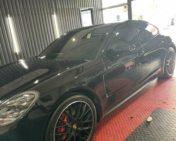 Порше Панамера 2018 в Днепре (Днепропетровске) на Automoto.ua Черный Порше Панамера, объемом двигателя 2.9 л и пробегом 90 тыс. км за 72000 $, фото 13 на Automoto.ua