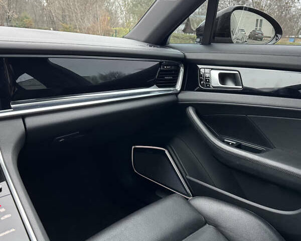 Черный Порше Панамера, объемом двигателя 2.9 л и пробегом 178 тыс. км за 49000 $, фото 28 на Automoto.ua