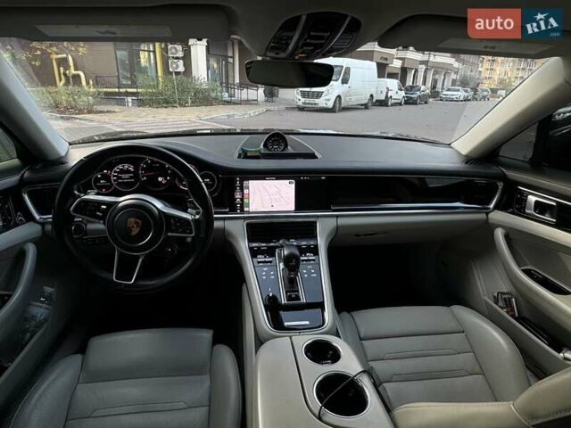 Черный Порше Панамера, объемом двигателя 2.89 л и пробегом 77 тыс. км за 49500 $, фото 5 на Automoto.ua