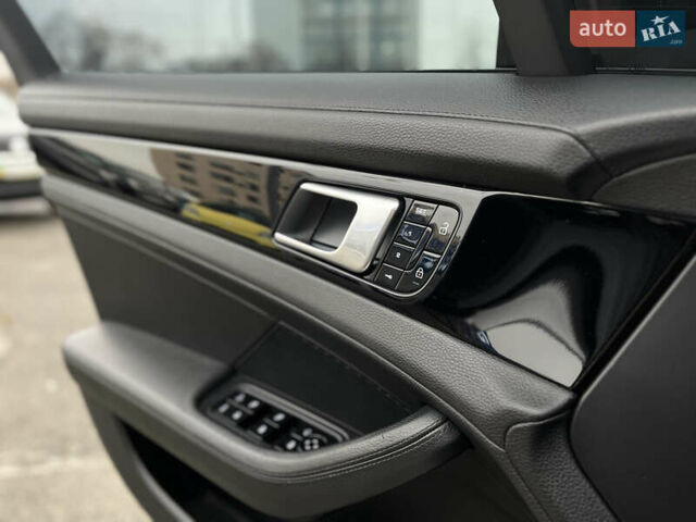 Черный Порше Панамера, объемом двигателя 3 л и пробегом 105 тыс. км за 48500 $, фото 22 на Automoto.ua