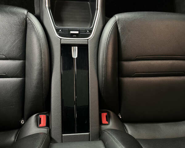 Черный Порше Панамера, объемом двигателя 3 л и пробегом 105 тыс. км за 48500 $, фото 31 на Automoto.ua