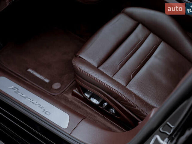 Черный Порше Панамера, объемом двигателя 2.89 л и пробегом 66 тыс. км за 82000 $, фото 17 на Automoto.ua