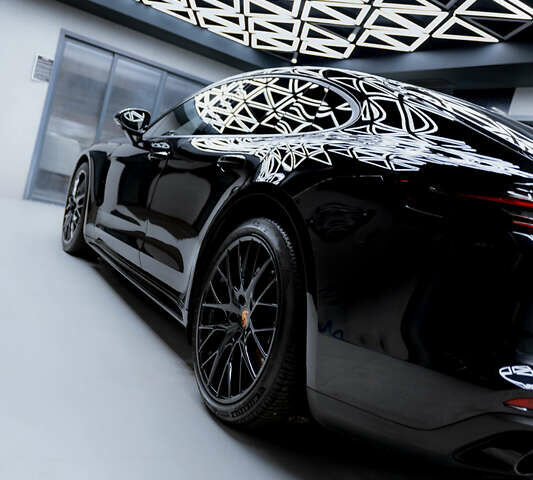 Черный Порше Панамера, объемом двигателя 2.89 л и пробегом 66 тыс. км за 82000 $, фото 4 на Automoto.ua