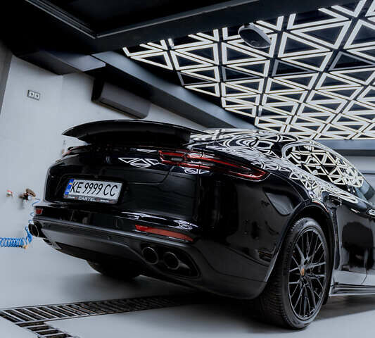 Черный Порше Панамера, объемом двигателя 2.89 л и пробегом 66 тыс. км за 82000 $, фото 6 на Automoto.ua