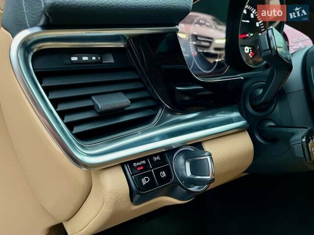 Чорний Порше Panamera, об'ємом двигуна 3 л та пробігом 95 тис. км за 61900 $, фото 46 на Automoto.ua