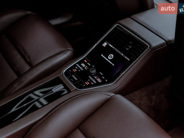 Черный Порше Панамера, объемом двигателя 2.89 л и пробегом 66 тыс. км за 82000 $, фото 22 на Automoto.ua