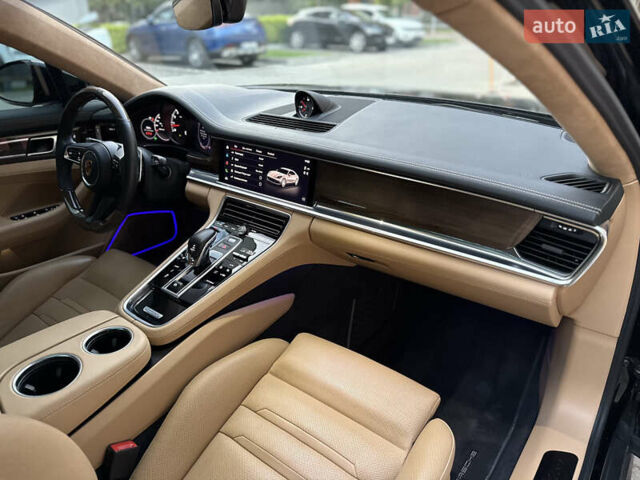 Черный Порше Панамера, объемом двигателя 2.89 л и пробегом 35 тыс. км за 94800 $, фото 24 на Automoto.ua