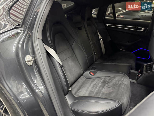 Черный Порше Панамера, объемом двигателя 4 л и пробегом 85 тыс. км за 97000 $, фото 45 на Automoto.ua